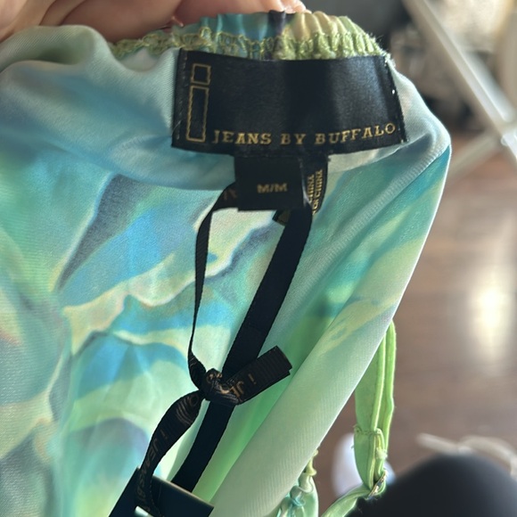 New with tags Jeans by Buffalo satin tank with rhinestones down one side - Picture 9 of 9